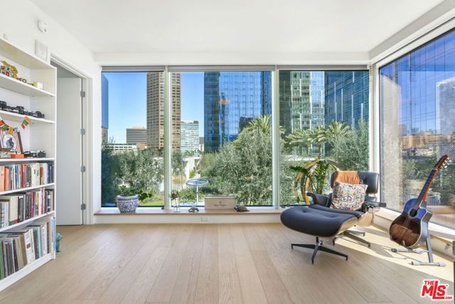 889 Francisco Street 909, Los Angeles, CA 90017