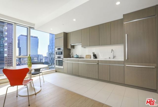 889 Francisco Street 909, Los Angeles, CA 90017
