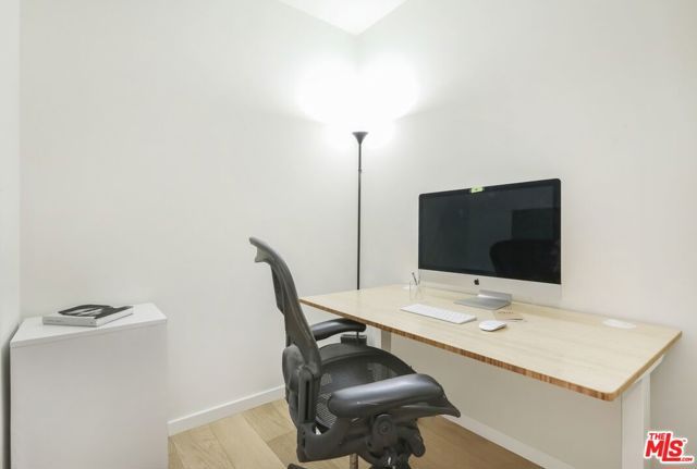 889 Francisco Street 909, Los Angeles, CA 90017