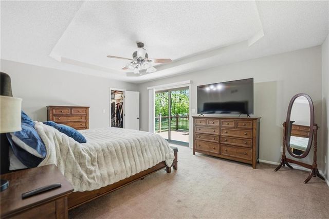 715 Dickinson Road, Independence, MO 64050
