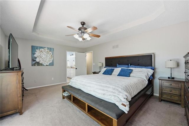 715 Dickinson Road, Independence, MO 64050