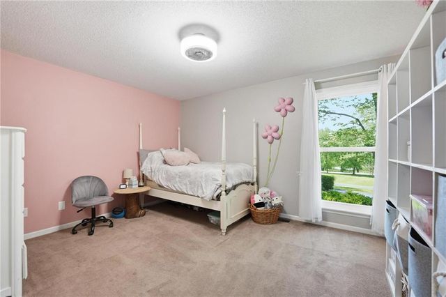 715 Dickinson Road, Independence, MO 64050