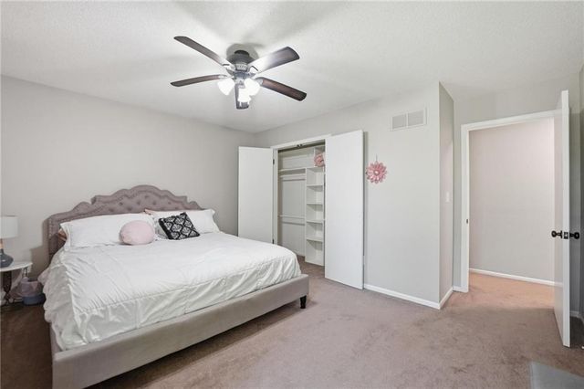 715 Dickinson Road, Independence, MO 64050