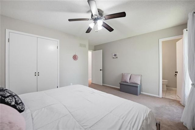 715 Dickinson Road, Independence, MO 64050