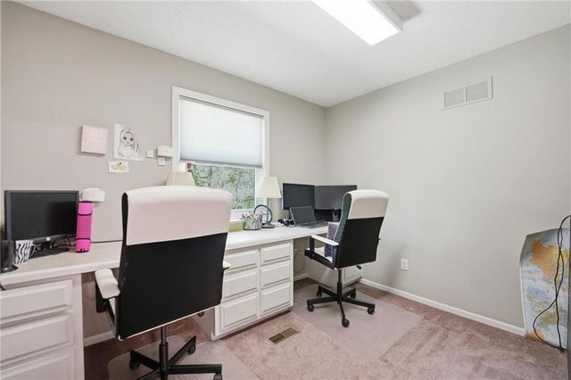 715 Dickinson Road, Independence, MO 64050