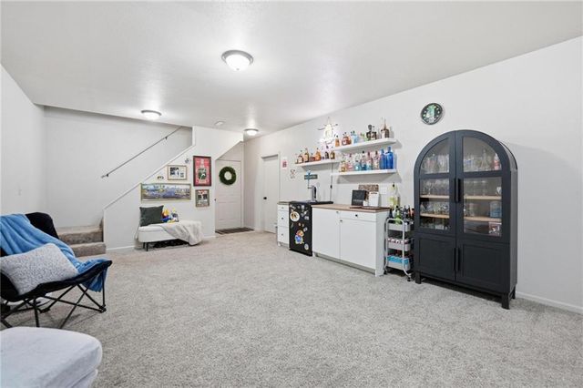 715 Dickinson Road, Independence, MO 64050