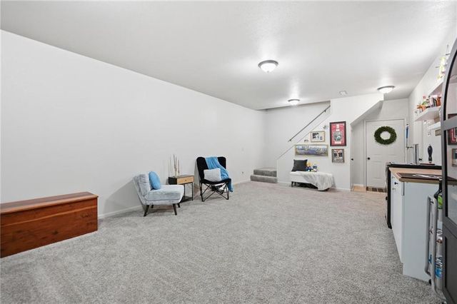715 Dickinson Road, Independence, MO 64050