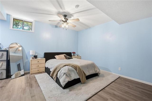 715 Dickinson Road, Independence, MO 64050