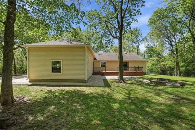 715 Dickinson Road, Independence, MO 64050