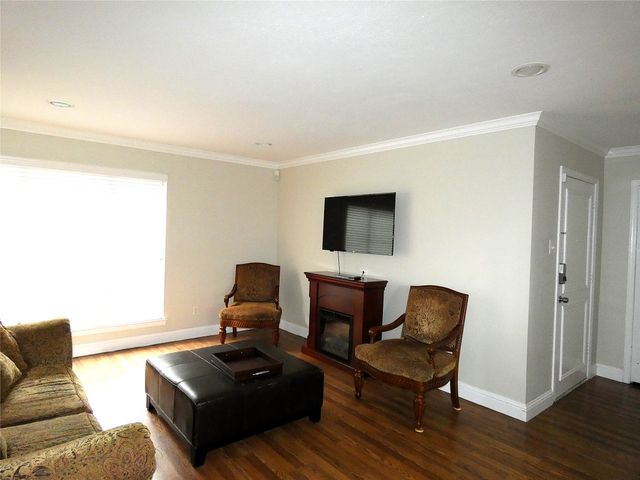 10534 Stone Canyon Road 111, Dallas, TX 75230