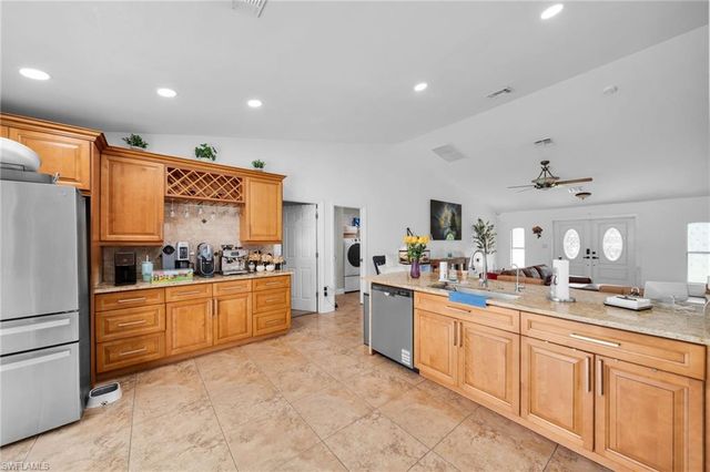 539 Summit AVE S, Lehigh Acres, FL 33974