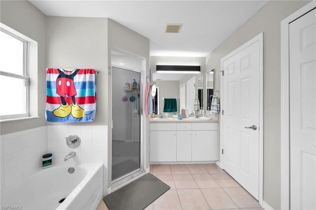 539 Summit AVE S, Lehigh Acres, FL 33974