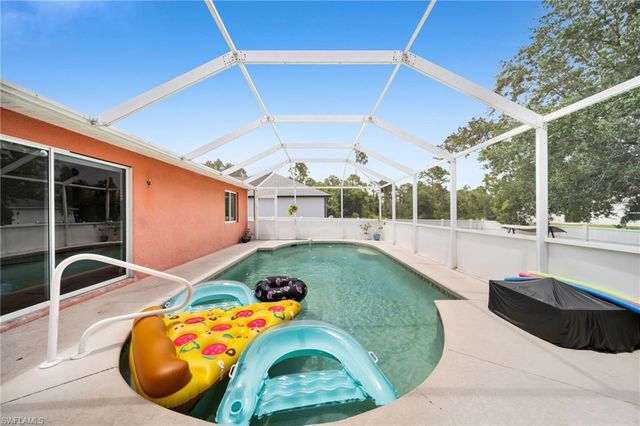 539 Summit AVE S, Lehigh Acres, FL 33974