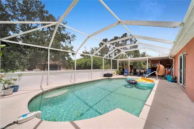 539 Summit AVE S, Lehigh Acres, FL 33974