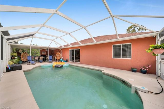 539 Summit AVE S, Lehigh Acres, FL 33974