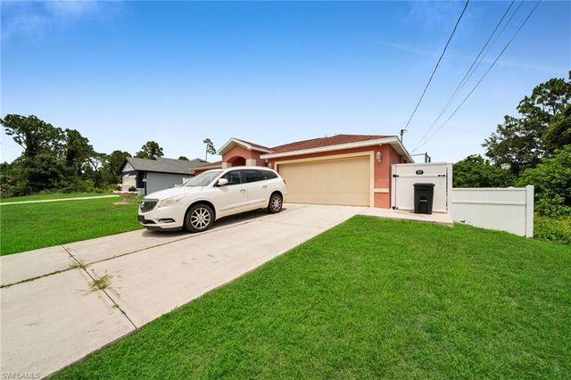 539 Summit AVE S, Lehigh Acres, FL 33974