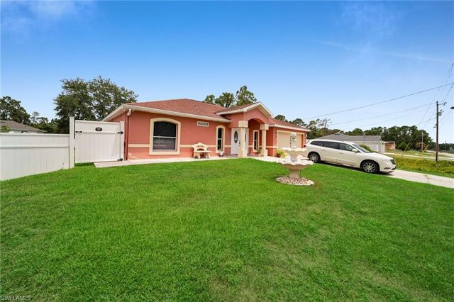 539 Summit AVE S, Lehigh Acres, FL 33974