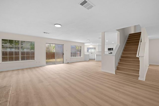 1181 Forest Bluff TRL, Round Rock, TX 78665