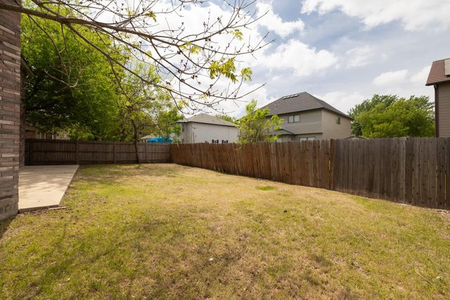 1181 Forest Bluff TRL, Round Rock, TX 78665