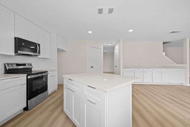 1181 Forest Bluff TRL, Round Rock, TX 78665