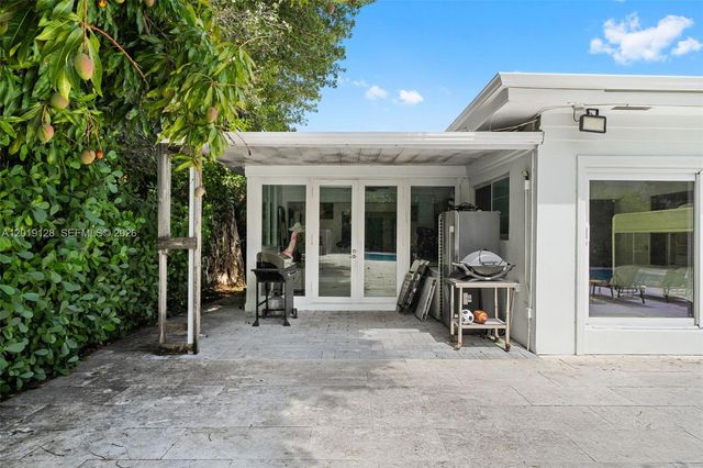 3758 Prairie Ave, Miami Beach, FL 33140
