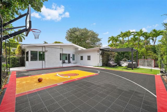 3758 Prairie Ave, Miami Beach, FL 33140