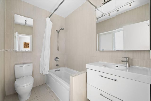 3758 Prairie Ave, Miami Beach, FL 33140