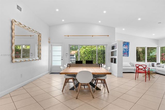 3758 Prairie Ave, Miami Beach, FL 33140