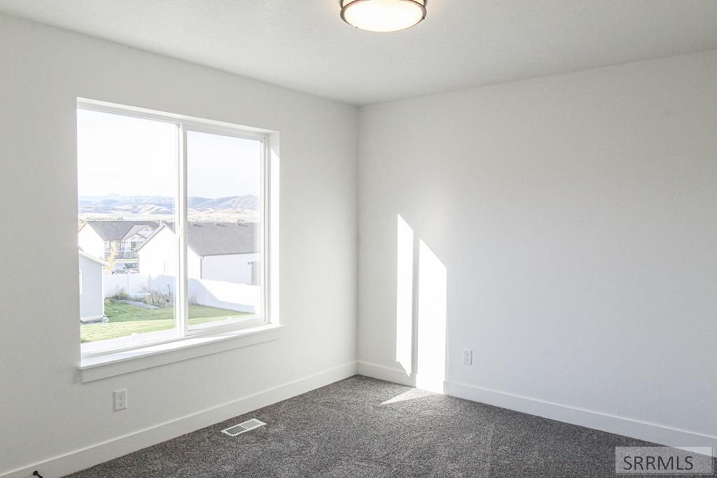 Image 21 of property listing at 2857 N Grant Avenue, Idaho Falls, ID 83401