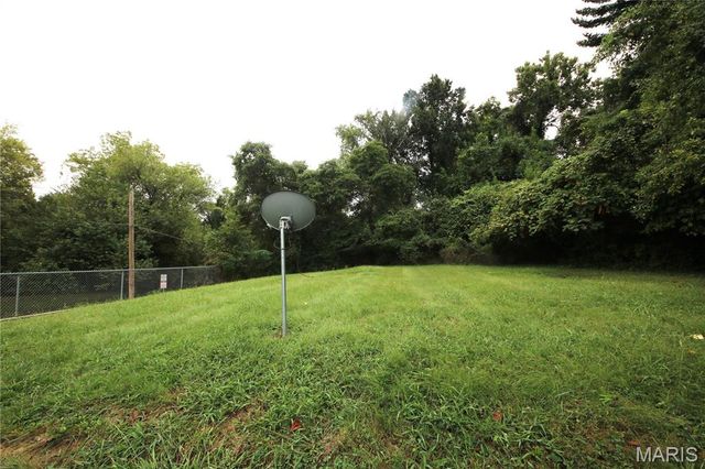 7402 Blanding Drive, Ferguson, MO 63135