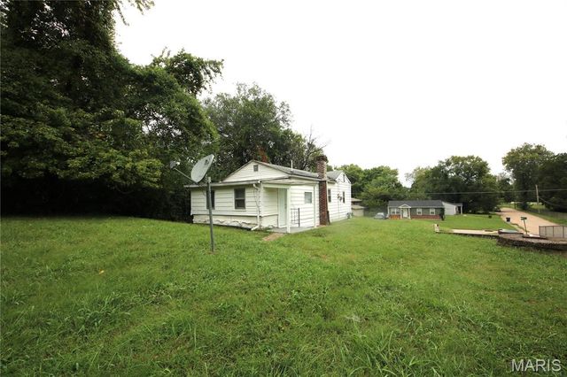 7402 Blanding Drive, Ferguson, MO 63135