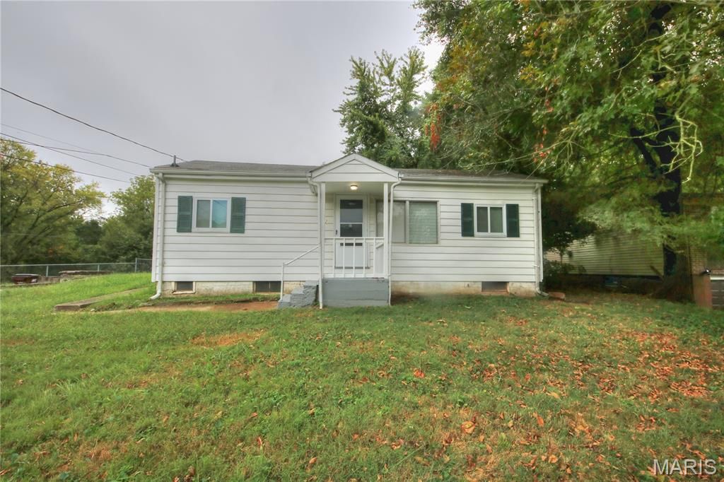 7402 Blanding Drive, Ferguson, MO 63135