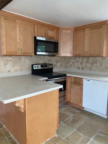 11 Dawson Street, Pawtucket, RI 02861