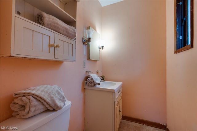 1440 Treasch Drive, Cuyahoga Falls, OH 44221