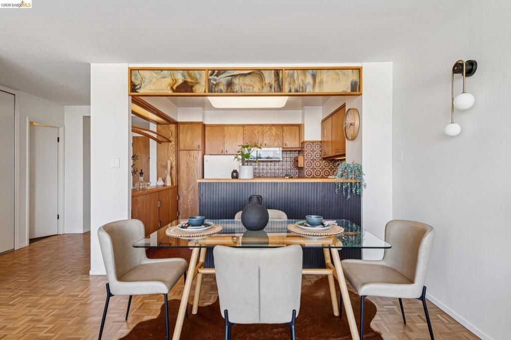 Image 16 of property listing at 320 Lee St 603, Oakland, CA 94610