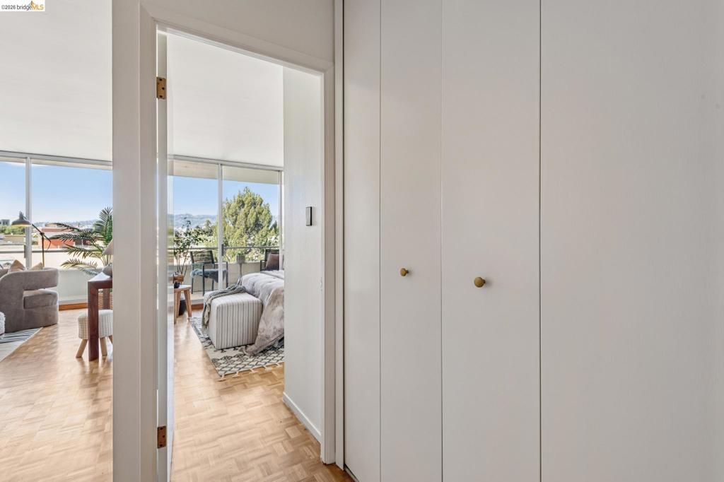 Image 24 of property listing at 320 Lee St 603, Oakland, CA 94610