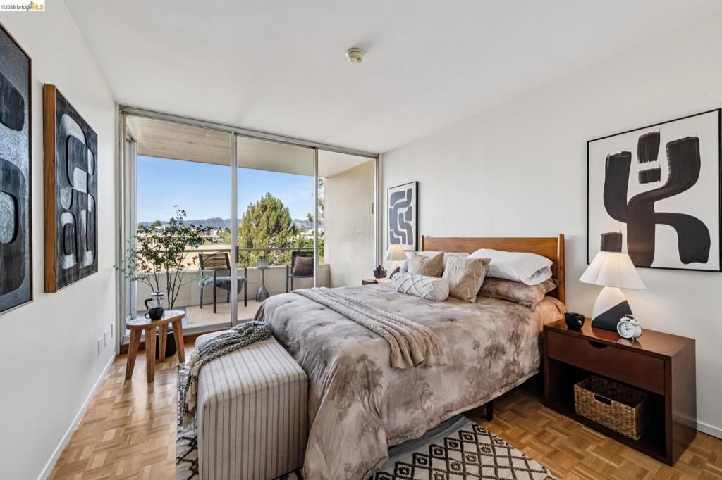 Image 25 of property listing at 320 Lee St 603, Oakland, CA 94610