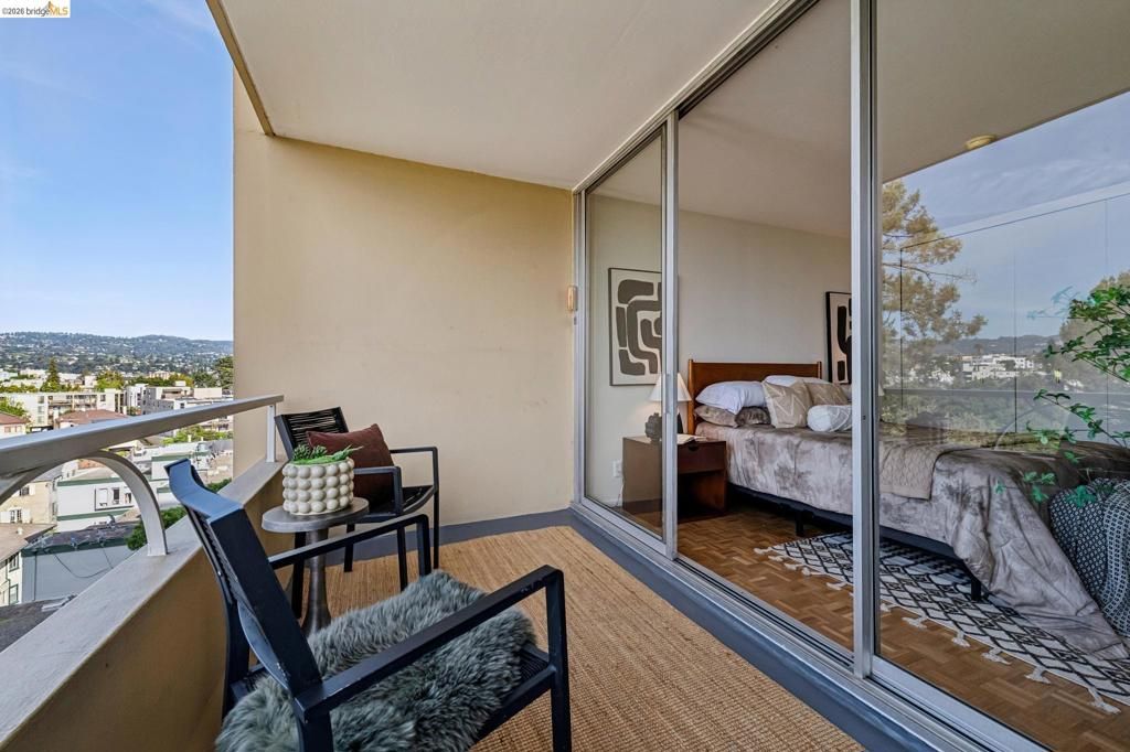 Image 27 of property listing at 320 Lee St 603, Oakland, CA 94610