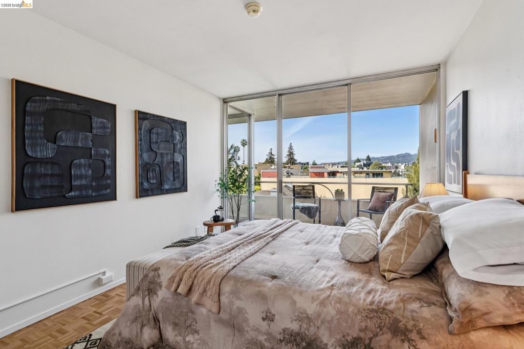 Image 30 of property listing at 320 Lee St 603, Oakland, CA 94610