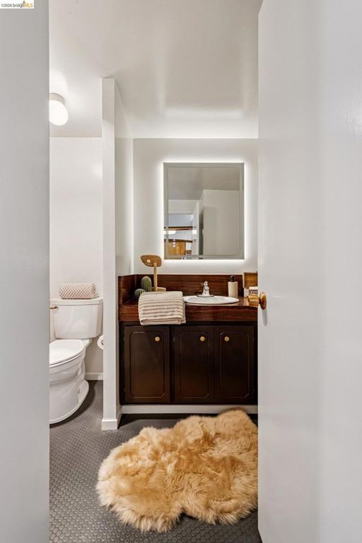 Image 32 of property listing at 320 Lee St 603, Oakland, CA 94610