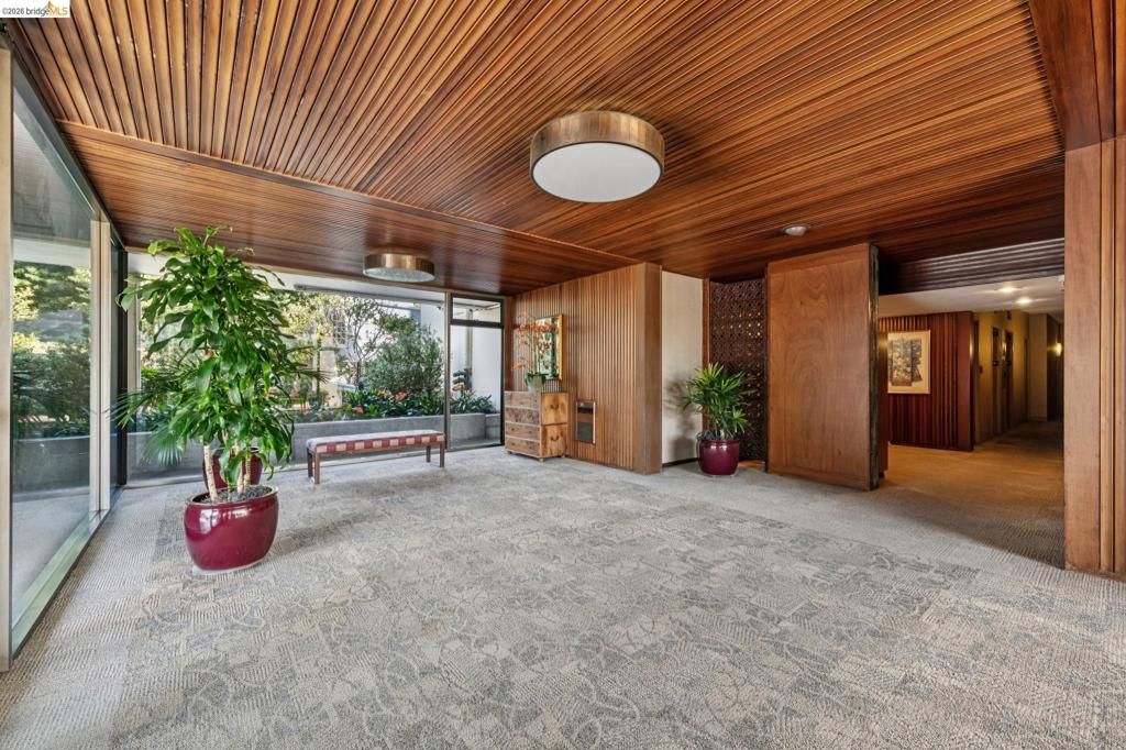 Image 39 of property listing at 320 Lee St 603, Oakland, CA 94610