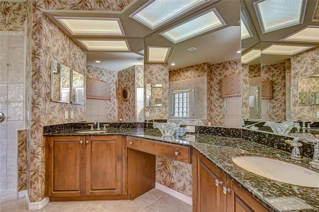 20915 LAKE VIENNA DRIVE, Land O Lakes, FL 34638