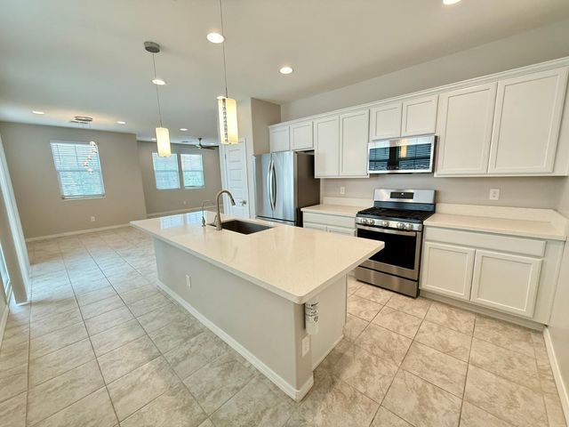 14220 W Buckskin Trail, Surprise, AZ 85387