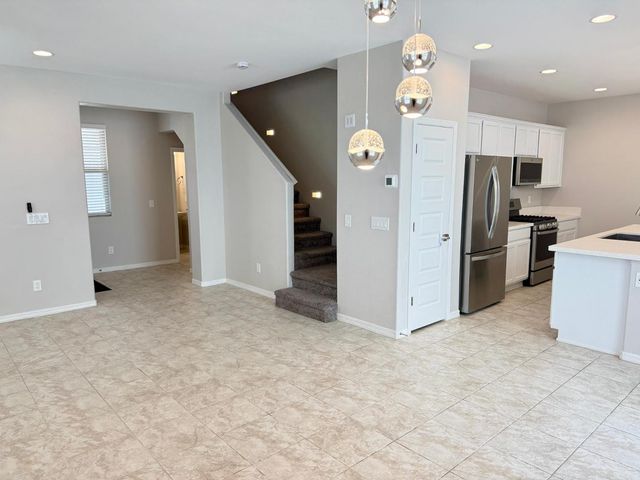 14220 W Buckskin Trail, Surprise, AZ 85387