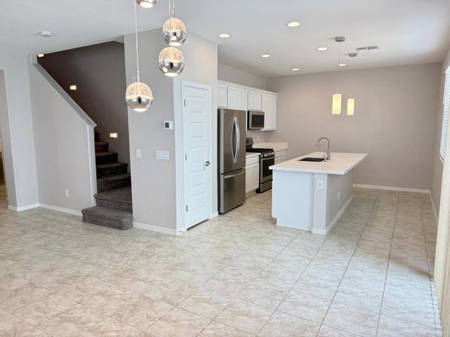 14220 W Buckskin Trail, Surprise, AZ 85387