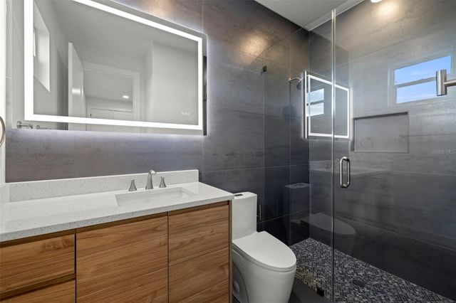 212 W EUCLID AVENUE B, Tampa, FL 33602