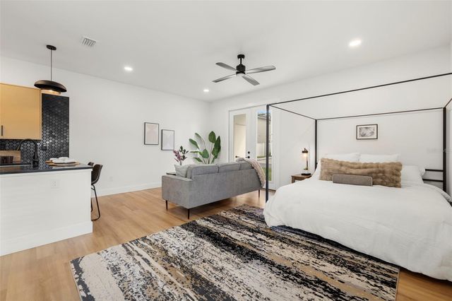 212 W EUCLID AVENUE B, Tampa, FL 33602