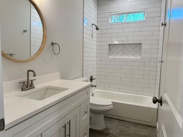 1115 Neches ST, Lockhart, TX 78644