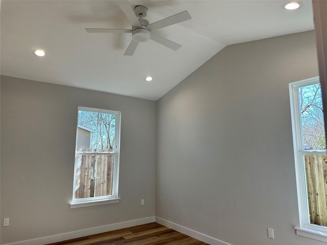 1115 Neches ST, Lockhart, TX 78644