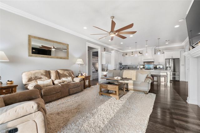 938 Eastview, Port Bolivar, TX 77650